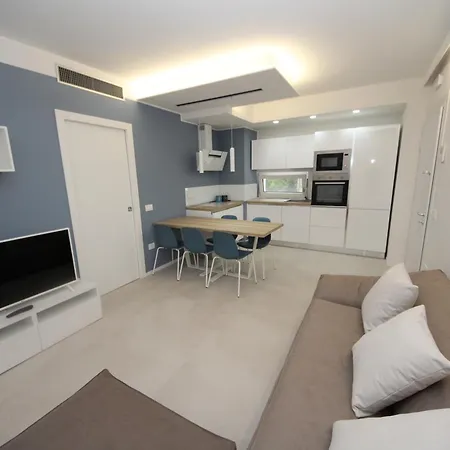 Modern In Renovated In Rosolina Apartment *